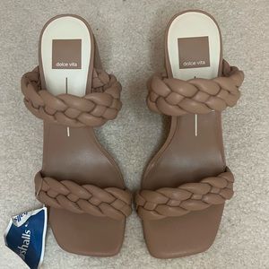 NWT Dolce Vita sandal 8